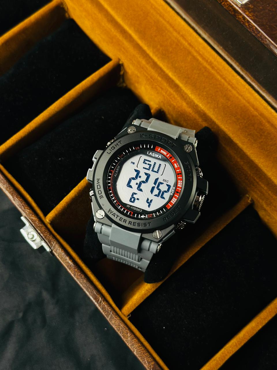 sport watch full waterproof