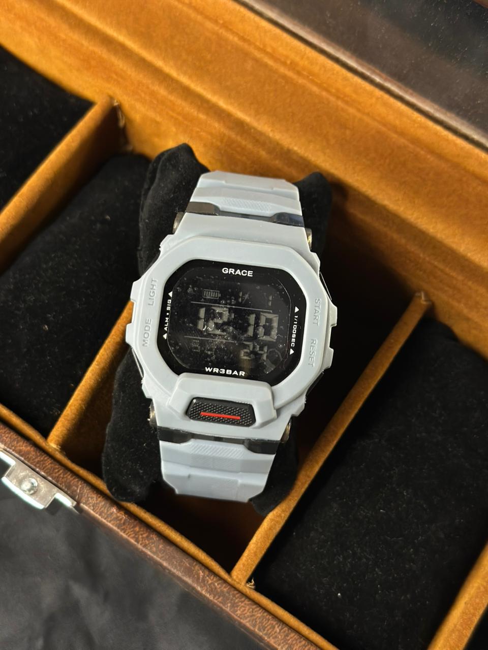 sport watch full waterproof