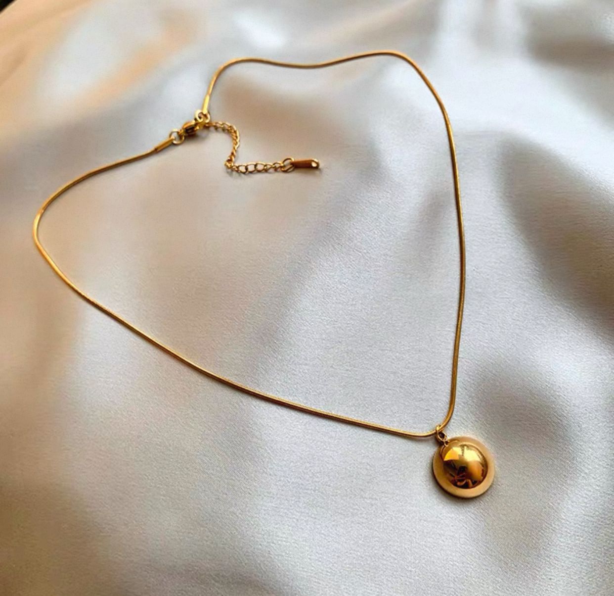 Ball pendant